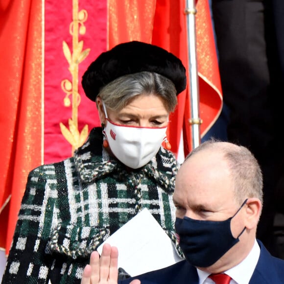 Le prince Albert II de Monaco et la princesse Caroline de Hanovre durant la traditionnelle messe durant la célébration de la Sainte Dévote, Sainte patronne de Monaco, le 27 janvier 2022. © Bruno Bebert/Bestimage