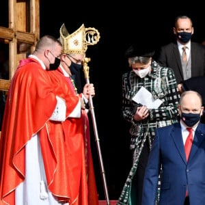 Le prince Albert II de Monaco et la princesse Caroline de Hanovre durant la traditionnelle messe durant la célébration de la Sainte Dévote, Sainte patronne de Monaco, le 27 janvier 2022. © Bruno Bebert/Bestimage