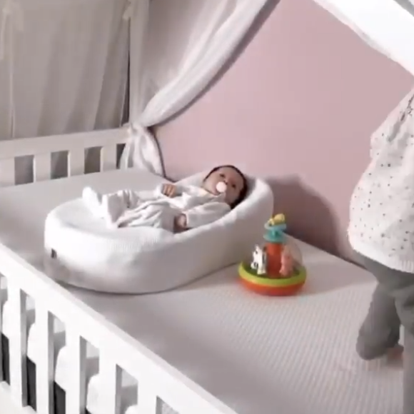 Fabienne Carat dévoile de nouvelles images de son bébé Céleste avec sa soeur Carole et sa fille Victoire - Instagram