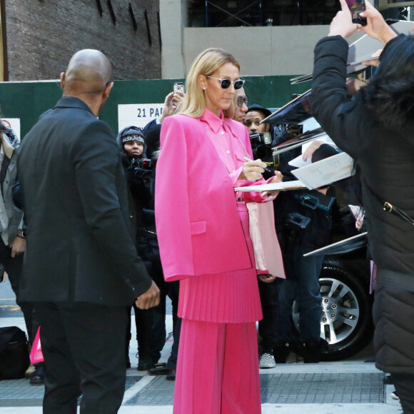 Celine Dion a choisi de s'habiller en rose pour la Journée Internationale pour les Droits des Femmes à New York le 7 mars 2020. 
