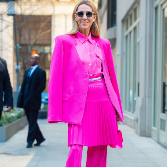 Celine Dion a choisi de s'habiller en rose pour la Journée Internationale pour les Droits des Femmes à New York le 7 mars 2020. 