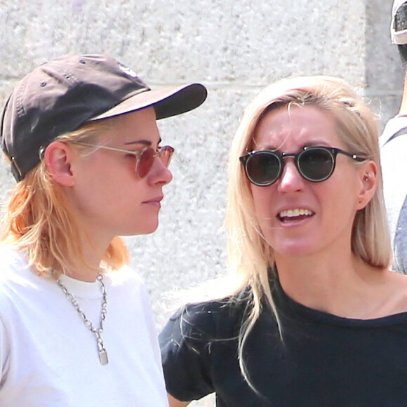 L'actrice Kristen Stewart et sa fiancée Dylan Meyer dans les rues de Soho, New York City, NY, USA le 11 September 2021. Photo by Dylan Travis/ABACAPRESS.COM
