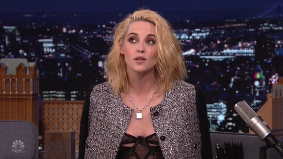 Kristen Stewart sur le plateau de l'émission "The Tonight Show Starring Jimmy Fallon" à New York. 