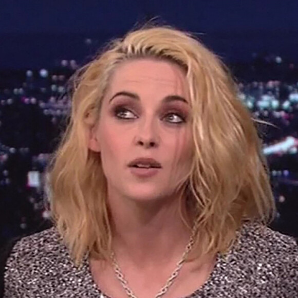 Kristen Stewart sur le plateau de l'émission "The Tonight Show Starring Jimmy Fallon" à New York. 