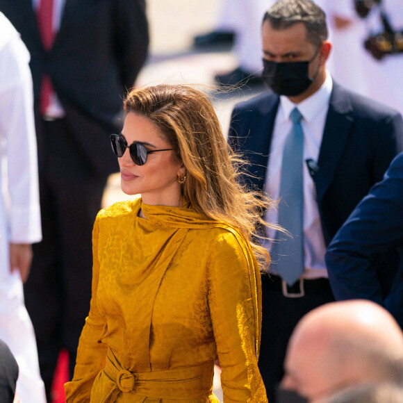 La reine Rania de Jordanie est en voyage officiel à Doha au Qatar le 13 octobre 2021.