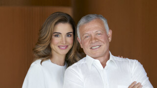 Rania de Jordanie élégante au possible : nouveaux portraits de famille pour un double anniversaire !