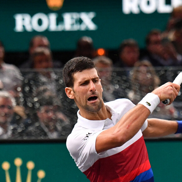 Novak Djokovic remporte la finale homme du Rolex Paris Masters face à Daniil Medvedev le 7 novembre 2021. © Veeren/Bestimage