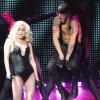 En body de cuir, entourée de ses danseurs sexy, Lady Gaga nous offre de nouveau un show endiablé lors de son concert à l'Université Centrale de Floride le 3 janvier 2010