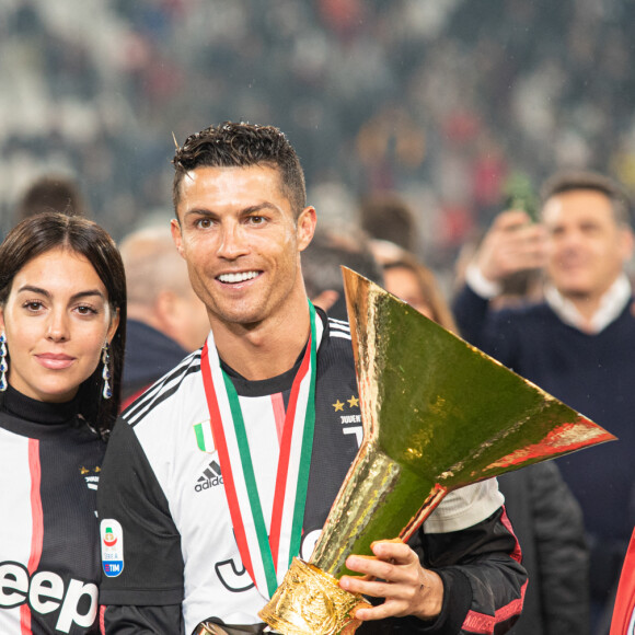Cristiano Ronaldo, sa compagne Georgina Rodriguez et sa mère Maria Dolores dos Santos Aveiro - C. Ronaldo fête en famille le titre de champion d'Italie avec son équipe la Juventus de Turin à Turin le 19 Mai 2019.