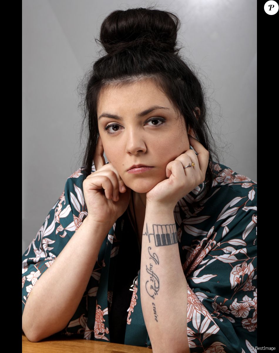 Portrait de la chanteuse Hoshi à Paris, France, le 4 avril 2018.