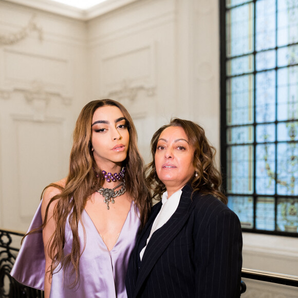 Bilal Hassani et sa mère Amina Fruhauf au défilé Gaultier by Glenn Martens Haute-Couture Printemps/Eté 2022 dans le cadre de la Fashion Week de Paris, France, le 26 janvier 2022. © Tiziano Da Silva/Bestimage 