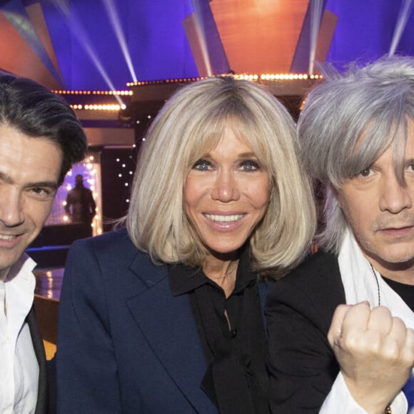 Exclusif - Gautier Capuçon, Brigitte Macron, Nicola Sirkis et Faustine Bollaert - Enregistrement de l'émission "Symphonie pour la vie, Spéciale Pièces Jaunes" aux Folies Grüss à Paris. Le 12 janvier 2022. © Cyril Moreau / Bestimage