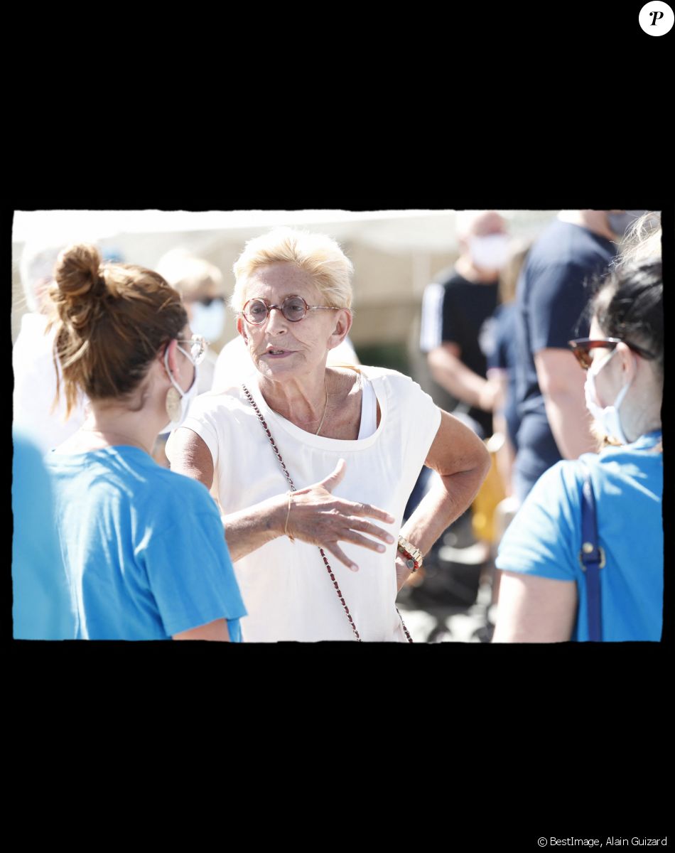 Exclusif - Isabelle Balkany sur le marché. Levallois-Perret , Place de la République, le 31 mai 2020.
