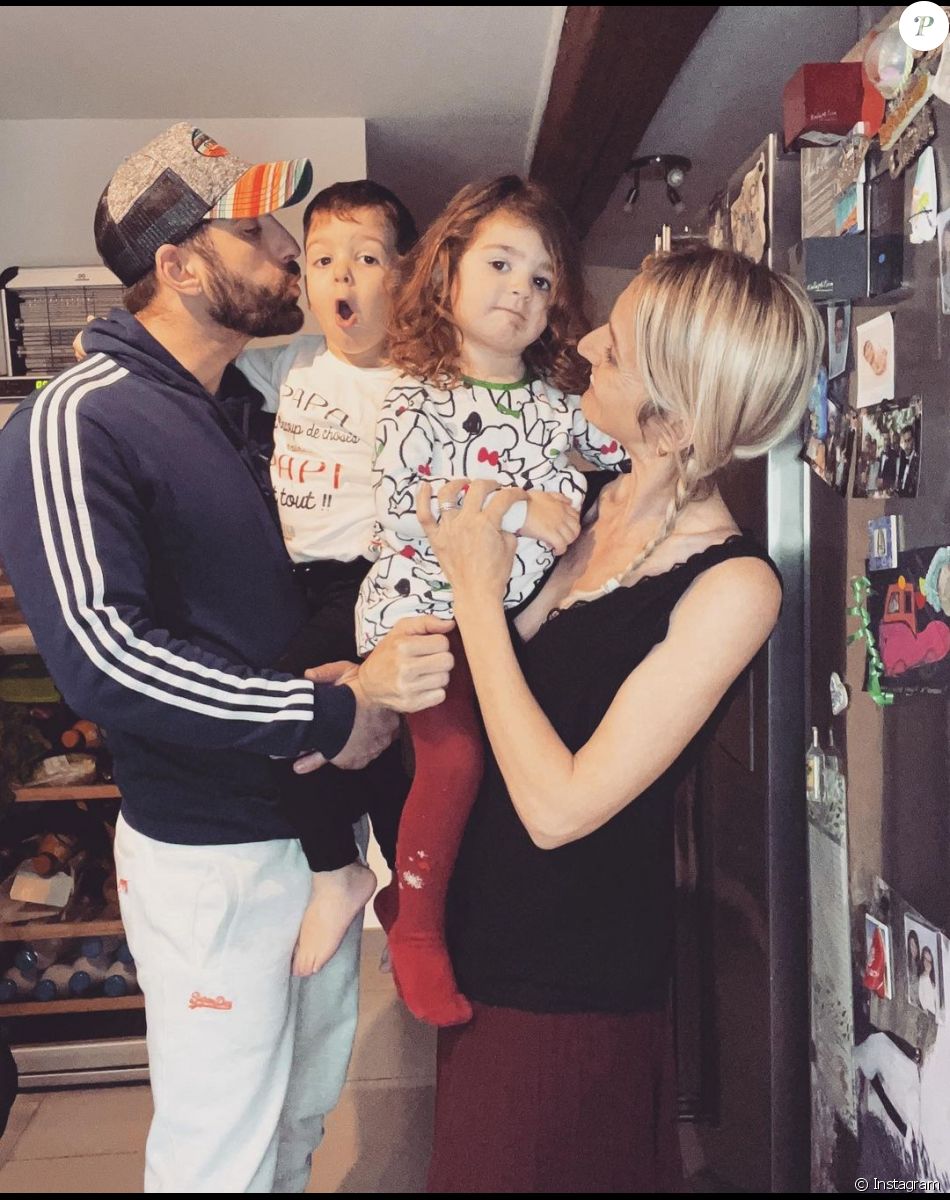 Ambre Dol et Alexandre de "Familles nombreuses" avec Joachim et Winona