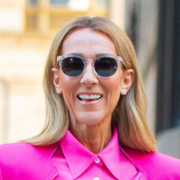 Celine Dion a choisi de s'habiller en rose pour la Journée Internationale pour les Droits des Femmes à New York le 7 mars 2020. 