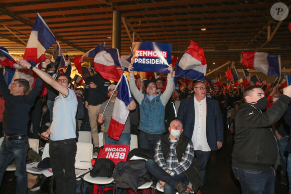 Le candidat à la présidence du parti d'extrême droite français "Reconquête!", Eric Zemmour, lors de son rassemblement électoral au Grand Palais à Lille, France, le 5 février 2022.