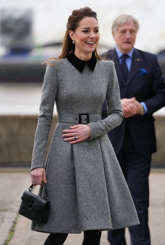 Catherine (Kate) Middleton, duchesse de Cambridge, arrive pour une visite à la fondation Trinity Buoy Wharf, un site de formation pour les arts et la culture à Londres.
