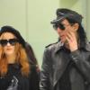 Marilyn Manson et sa petite amie Evan Rachel Wood arrivent à Roissy Charles de Gaulle à Paris en décembre 2009
