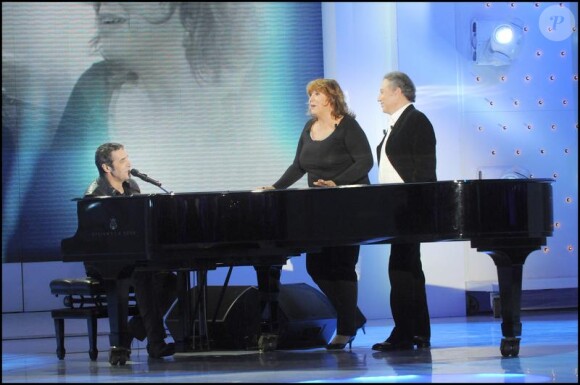 Michel Drucker, Michèle Bernier et Julien Clerc à l'enregistrement de "Vivement dimanche" (6/01/10)