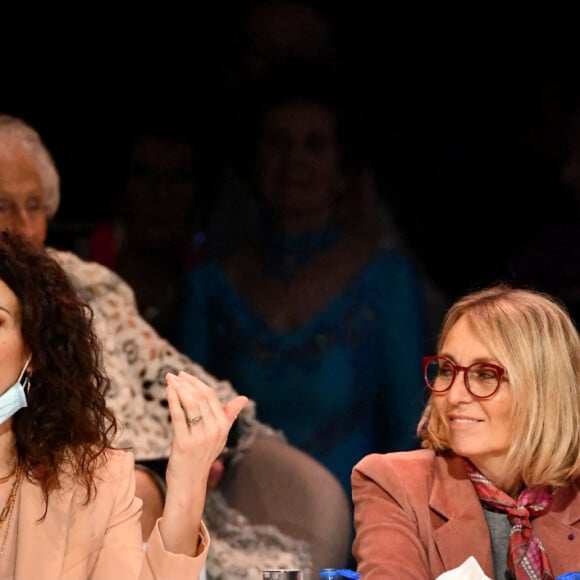 Exclusif - Linda Hardy, Gaëlle Frontoni et Martine Kaisserlian, les membres du Jury - 7e édition du grand concours départemental "Danse avec les seniors" dans la salle Apollon du palais Acropolis à Nice. Le 6 février 2022. © Bruno Bebert/Bestimage