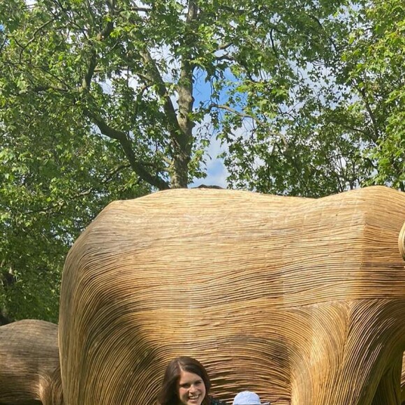 La princesse Eugenie et son fils August. Photo dévoilée sur Instagram en juin 2021.