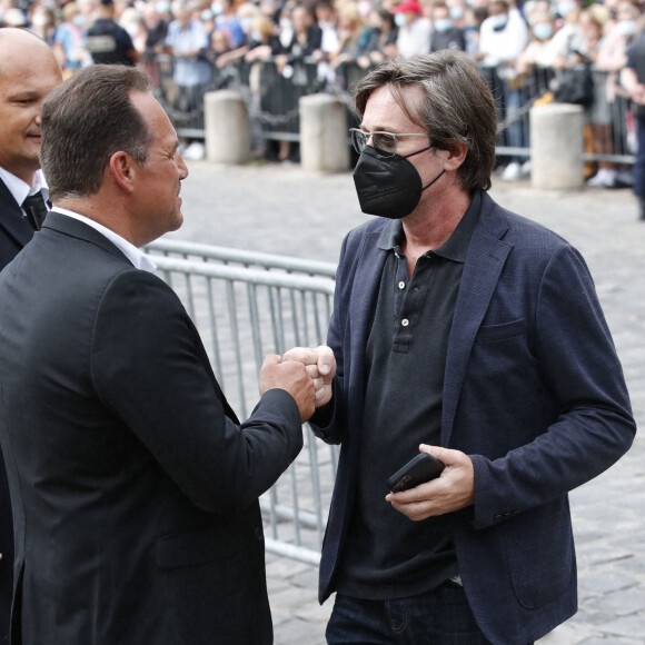 Thomas Dutronc - Obsèques de Jean-Paul Belmondo en l'église Saint-Germain-des-Prés, à Paris le 10 septembre 2021. © Cyril Moreau / Bestimage 