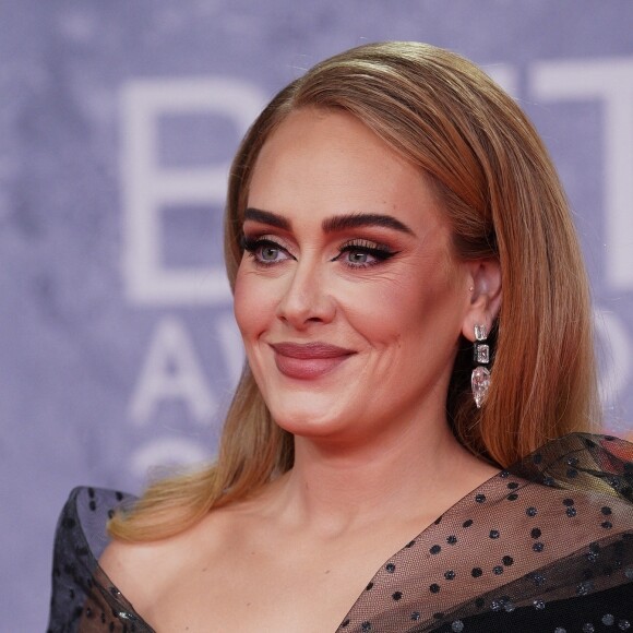 Adele - Photocall de la cérémonie des Brit Awards 2022 à l'O2 Arena à Londres le 8 février 2022.