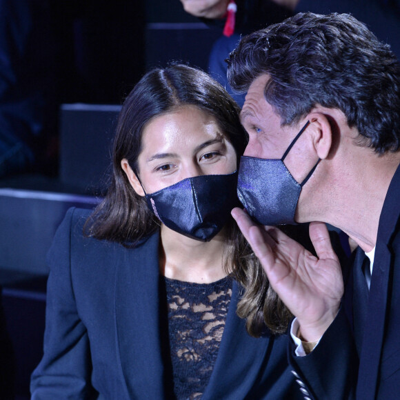 Exclusif - Première sortie officielle de Marc Lavoine et sa femme Line Papin depuis leur mariage lors du défilé Etam Live Show 2020 à Paris le 30 septembre 2020. © Pool Agence Bestimage