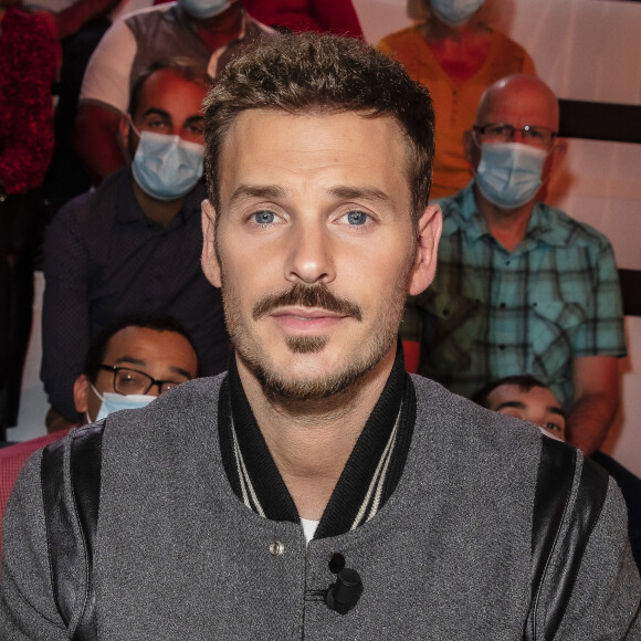 Exclusif - Matt Pokora sur le plateau de l'émission TPMP (Touche pas à mon poste) diffusée en direct le 27 septembre 2021 sur C8. © Jack Tribeca / Bestimage