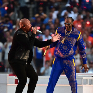 Snoop Dogg et Dr. Dre - Show de mi-temps du Super Bowl, au SoFi Stadium de Los Angeles. Le 13 février 2022. @ USA Today Sports/SPUS/ABACAPRESS.COM