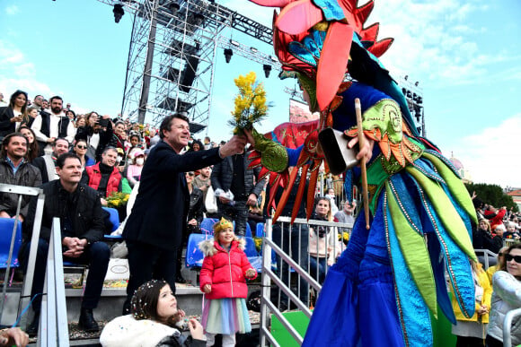 Christian Estrosi - Première bataille de fleurs du Carnaval de Nice 2022, place Masséna. Le 13 février 2022. © Bruno Bebert/Bestimage