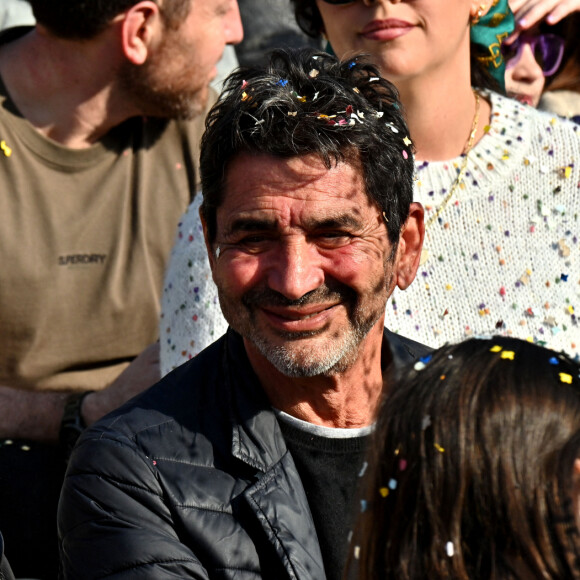 Adriana Karembeu Ohanian et son mari Aram - Première bataille de fleurs du Carnaval de Nice 2022, place Masséna. Le 13 février 2022. © Bruno Bebert/Bestimage