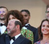 Kad Merad et sa compagne Julia Vignali - Montée des marches du film " OSS 117 : Alerte rouge en Afrique Noire " lors du 74ème Festival International du Film de Cannes. Le 17 juillet 2021 © Borde-Jacovides-Moreau / Bestimage 