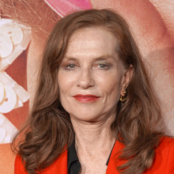 Isabelle Huppert à la première du film "The Eyes of Tammy Faye" à New York City, New York, Etats-Unis, le 14 septembre 2021. © Sonia Moskowitz Gordon/Zuma Press/Bestimage