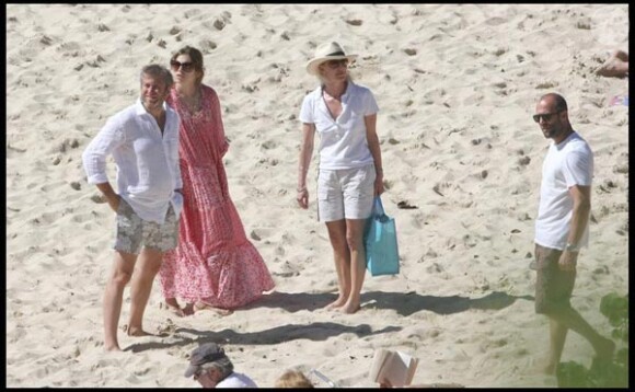 Orlando Bloom et Daria, sur la plage du Gouverneur, à Saint-Barthelemy, le 2 janvier 2010.