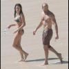 Jason Statham et sa girlfriend Alex Zosman s'offrent une séance de plongée improvisée sur la plage du Gouverneur à St-Barthélemy.