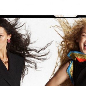 Les soeurs Gigi et Bella Hadid sont les visages de la campagne printemps-été 2022 de Versace.