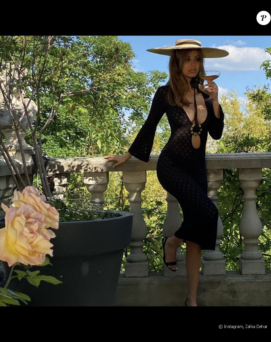 Zahia Dehar en août 2021.