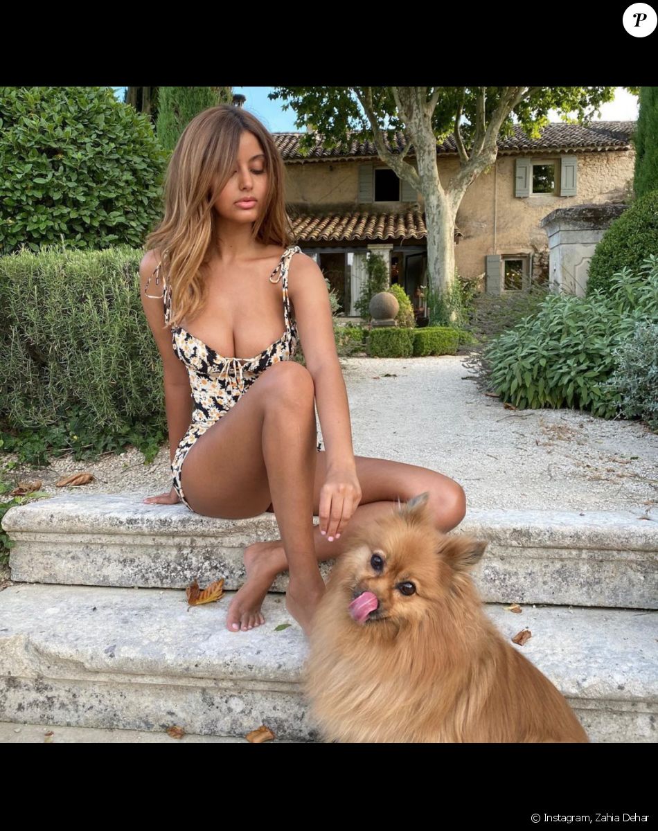 Zahia Dehar dans le Luberon. Août 2020.