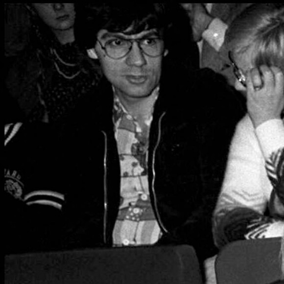 Gérard Depardieu et son fils Guillaume Depardieu au théâtre Bobino, à Paris, en 1979.