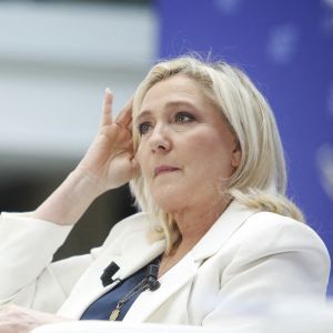 La candidate du Rassemblement National (RN) à l'élection présidentielle 2022, Marine Le Pen lors de la REF Présidentille du Mouvement des entreprises de France (MEDEF) à la Station F à Paris