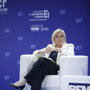 La candidate du Rassemblement National (RN) à l'élection présidentielle 2022, Marine Le Pen lors de la REF Présidentille du Mouvement des entreprises de France (MEDEF) à la Station F à Paris, France, le 21 février 2022