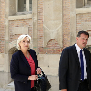 Marine Le Pen et son compagnon Louis Aliot - Députés et sénateurs arrivant lors de la réunion du Parlement en Congrès au château de Versailles, le 3 juillet 2017