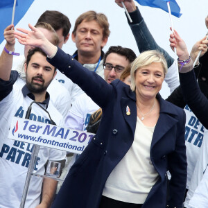 Marine Le Pen Traditionnel défilé du Front National à l'occasion du 1er mai, avec dépôt de gerbe au pied de la statue de Jeanne d'Arc. Paris, le 1er mai 2015