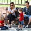 Mark Wahlberg et sa femme avec leurs enfants Ella et Michael en septembre 2009 dans un parc de Los Angeles