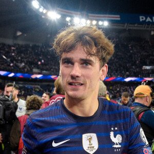 Fin du match - Attitude - Joie de Antoine Griezmann (7 - France) lors du match de football de qualification pour la Coupe du monde 2022 entre la France et le Kazakhstan au stade Parc des Princes à Paris, France, le 13 novembre 2021. © Federico Pestellini/Panoramic/Bestimage