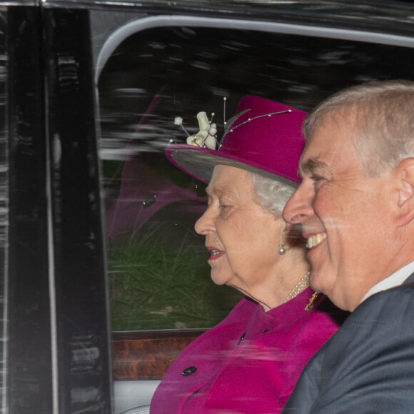 Le prince Andrew, duc d'York, arrive, pour la deuxième cet été, avec la reine Elisabeth II d'Angleterre, à la résidence de Balmoral. Le 15 septembre 2019 