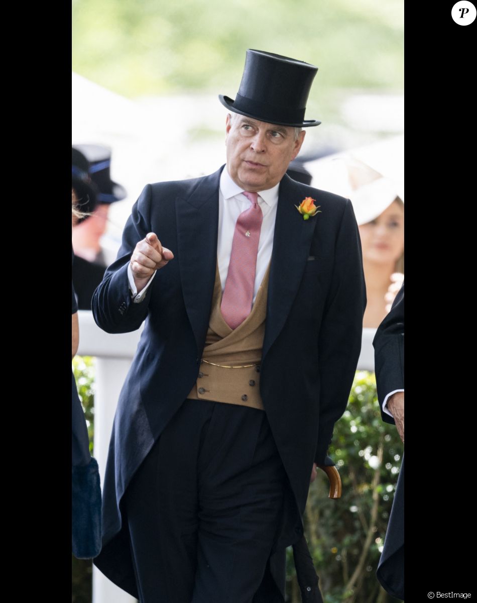 Le prince Andrew, duc d'York lors des courses de chevaux à Ascot le 21 juin 2019.