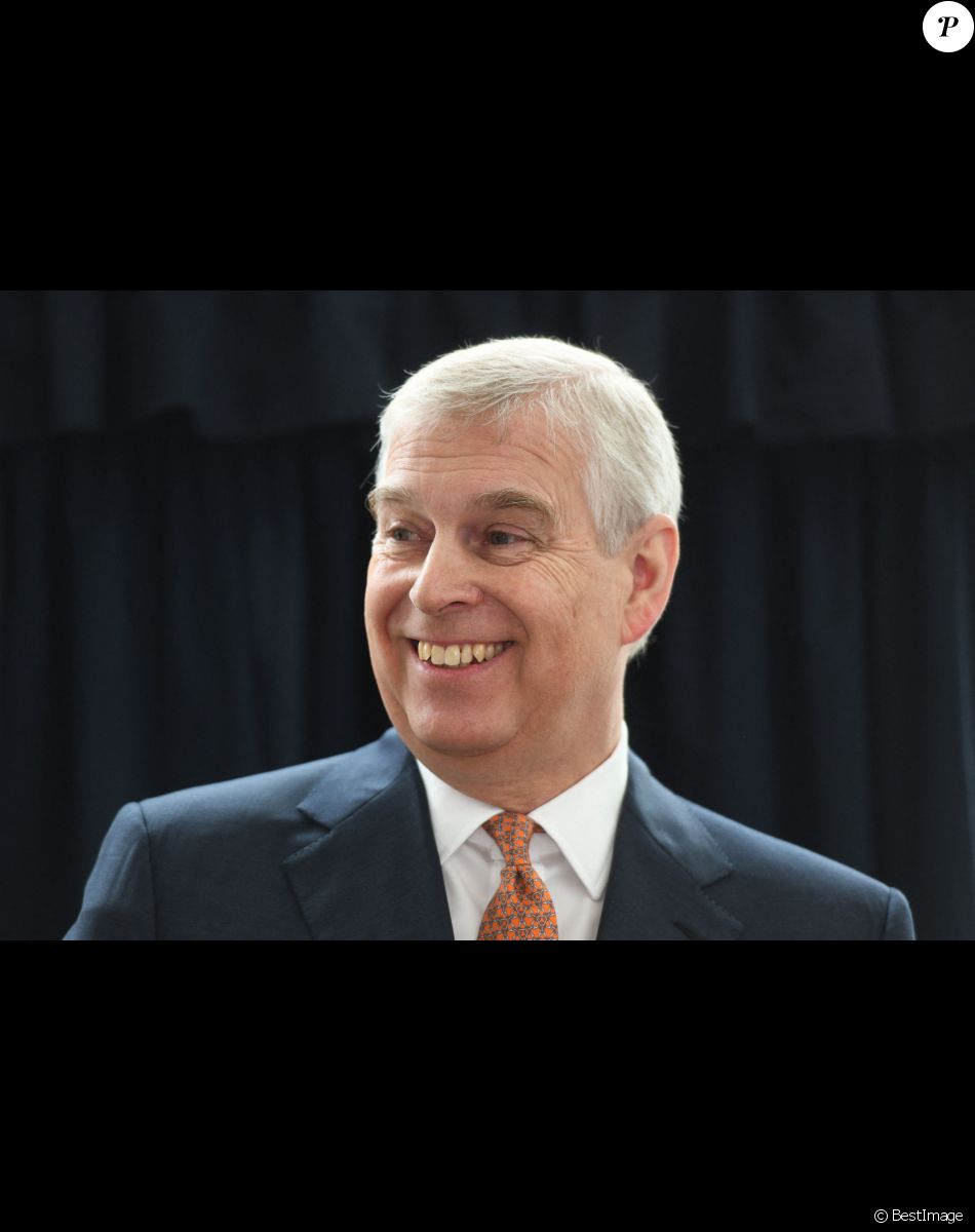 Le prince Andrew, duc d'York lors d'une visite l'Hôpital national orthopédique royal de Londres pour l'ouverture du nouveau bâtiment Stanmore le 21 mars 2019.