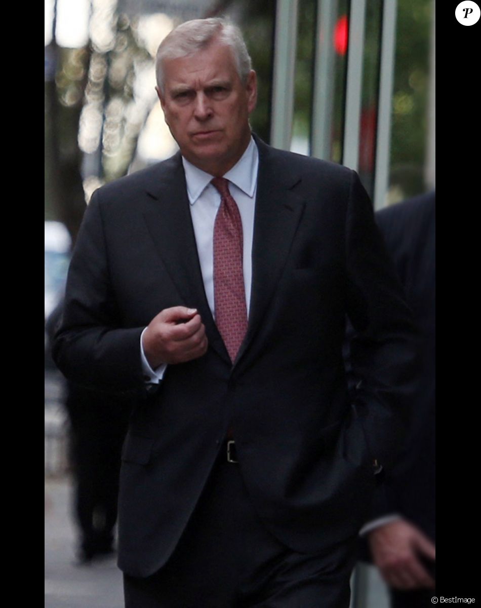 Le prince Andrew se rend à la "Parmelia House" à Perth en Australie le 22 novembre 2018.